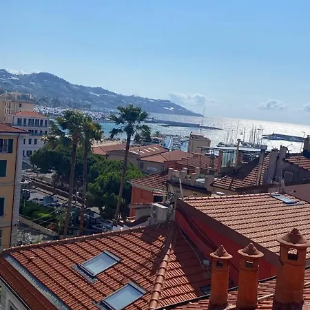 Lägenhet La Mansarda Azzurra - Ariston Mare E Porto Vecchio A 3 Minuti Sanremo