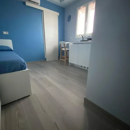 Lägenhet La Mansarda Azzurra - Ariston Mare E Porto Vecchio A 3 Minuti