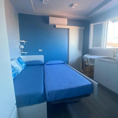 Lägenhet La Mansarda Azzurra - Ariston Mare E Porto Vecchio A 3 Minuti