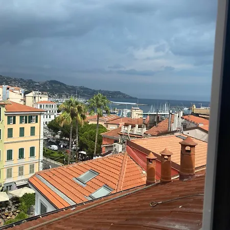 Lägenhet La Mansarda Azzurra - Ariston Mare E Porto Vecchio A 3 Minuti